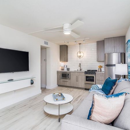 Boutique Vacation Rental Complex At Beach Cocoa Beach Exterior photo